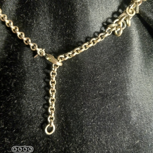 Avon Silver Crowded Necklace - Picture 4 of 9